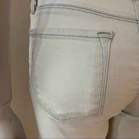 J BRAND Super Skinny Frostbite Denim Shorts - Picture 11 of 15